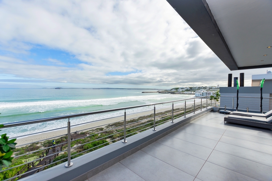7 Bedroom Property for Sale in Calypso Beach Western Cape